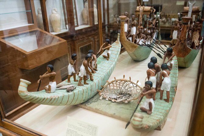 Private day tour to Giza Pyramids, Sphinx Egyptian Museum and Citadel - Egyptian Museum and the Treasures of Tutankhamen