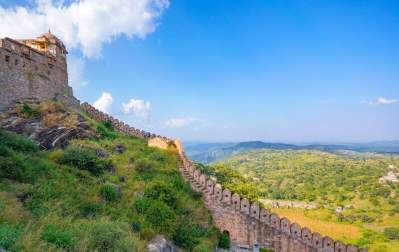 Private Day Tour to Kumbhalgarh Fort & Ranakpur Jain Temple - The Scenic Drive: More Than Just Transportation