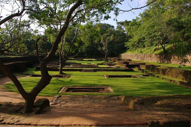 Private Day Tour to Sigiriya, Dambulla & Pidurangala Rock - FAQ