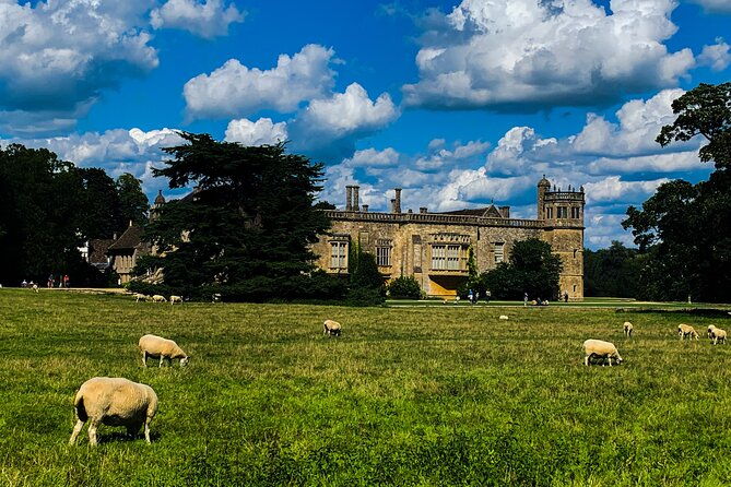 private-day-tour-to-stonehenge-bath-and-the-cotswolds