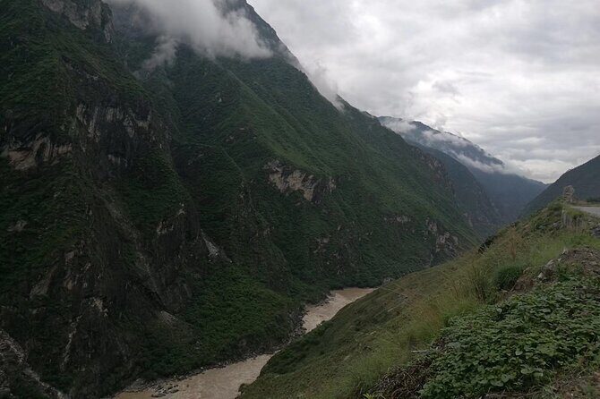 Private Day Tour to Tiger Leaping Gorge from Lijiang - Key Points