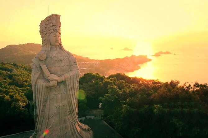 Private Day Tour to Visit Guanghua Temple and Meizhou Island from Xiamen - Key Points