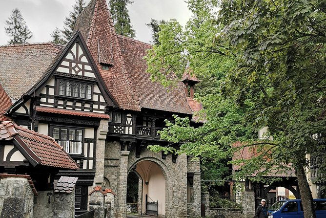 private-day-tour-transylvania-draculas-castle-through-the-backdoor