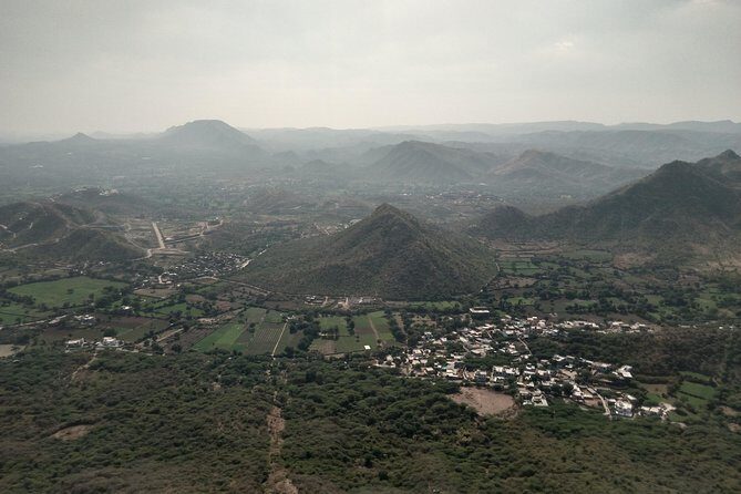 Private Day Tour: Udaipur to Sajjangarh fort (Monsoon Palace) - The Experience in Detail