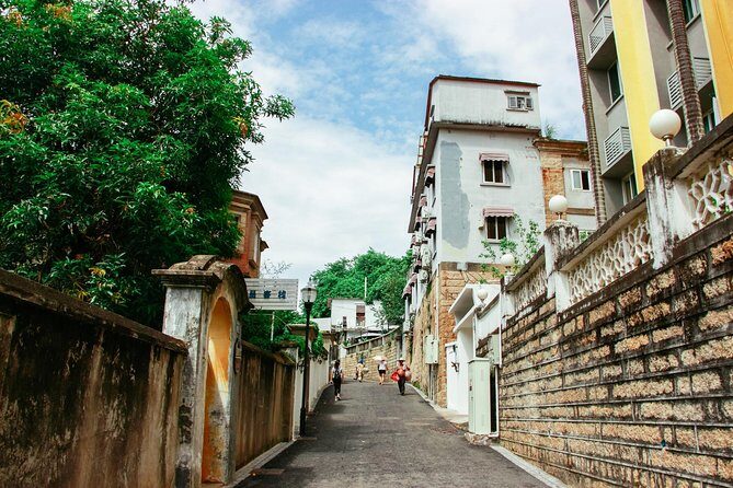 Private Day Tour: Xiamen City Highlights including Gulangyu Island - Authentic Insights from Reviews