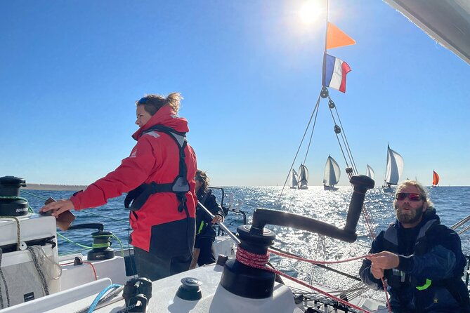 private-day-trip-at-sea-sailing