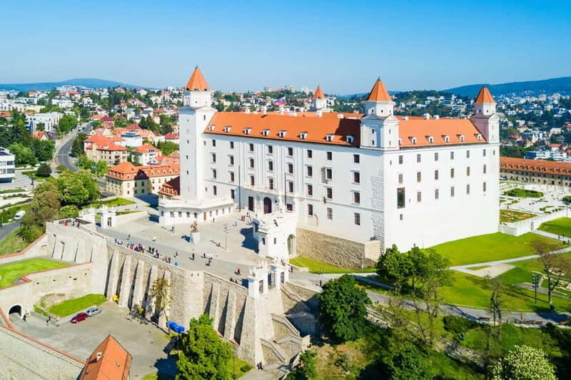 Private day trip: Budapest > Bratislava & Vienna, in English - Key Points