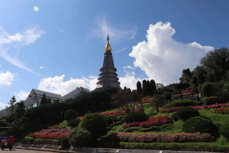 private-day-trip-doi-inthanon-trekking-elephant-sanctuary
