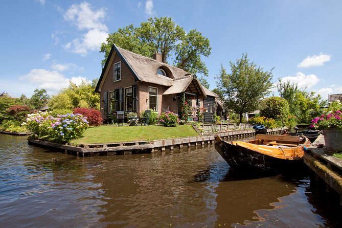 Private Day Trip from Amsterdam to Giethoorn including boat tour - Overview of the Tour Experience
