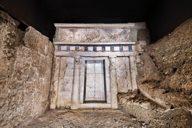 private-day-trip-from-thessaloniki-to-vergina-naousa-and-edessa