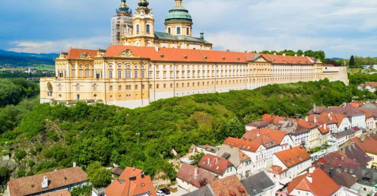 private-day-trip-from-vienna-to-hallstatt-melk-and-back