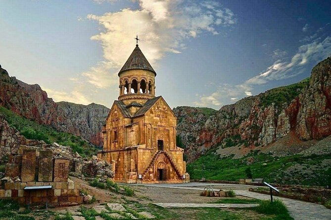private-day-trip-to-khor-virap-areni-noravank
