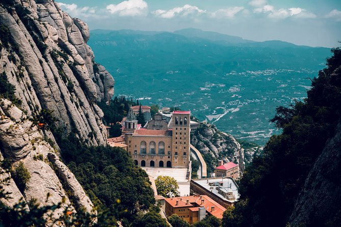 private-day-trip-to-montserrat-from-barcelona-with-a-local