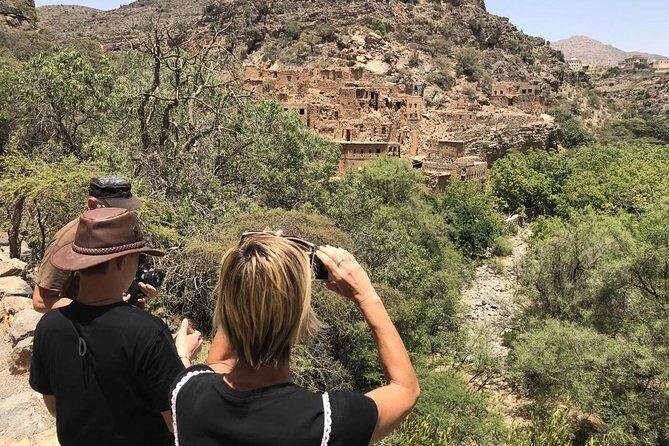 Private Day Trip to Nizwa, Jabal Akhdar (Green Mountain) & Birkat Al Moz - Transportation & Practicalities