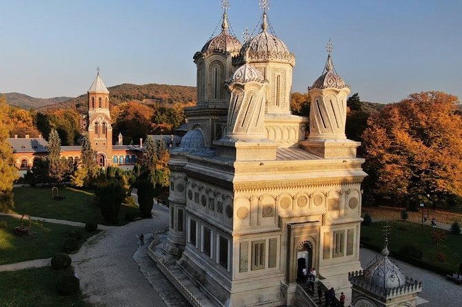private-day-trip-to-transfagarasan-road-above-the-clouds-from-bucharest