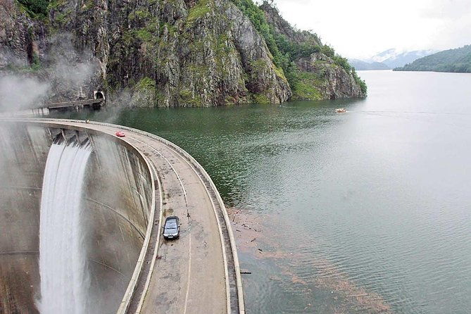 private-day-trip-true-castles-of-vlad-dracula-and-transfagarasan-road