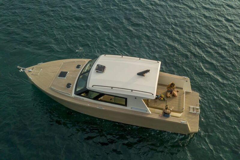 private-day-with-our-lux-speedboat-5-star-enjoyment