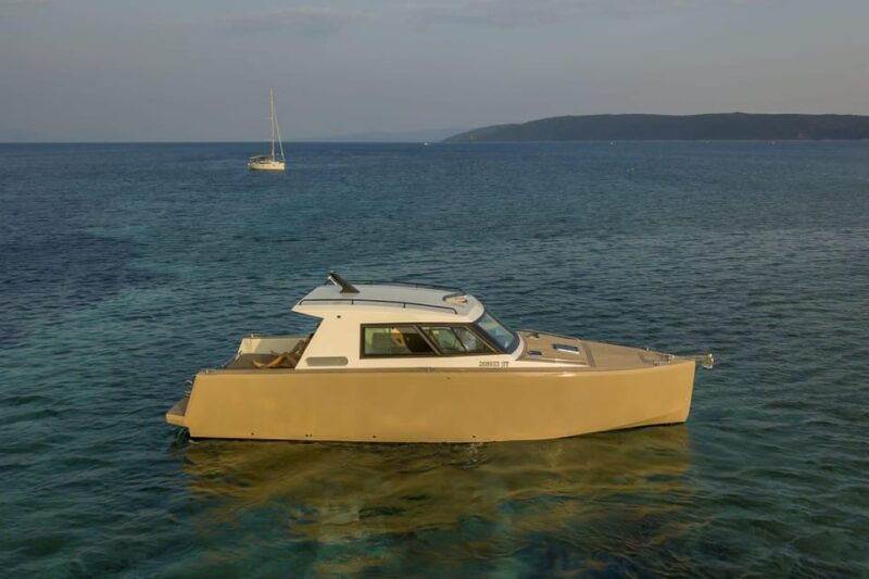 private-day-with-our-lux-speedboat-5-star-enjoyment
