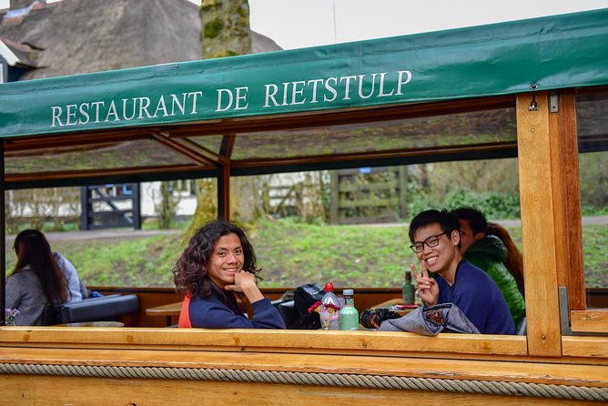 private-daytrip-giethoorn-and-windmills-of-zaanse-schans-from-amsterdam