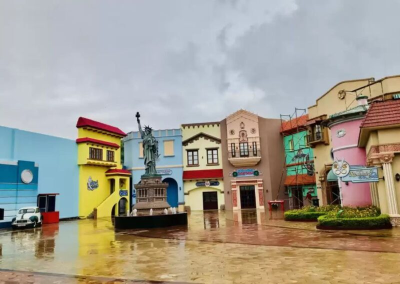 Private Daytrip to Ramoji Film City and Sanghi Temple by Car - Key Points