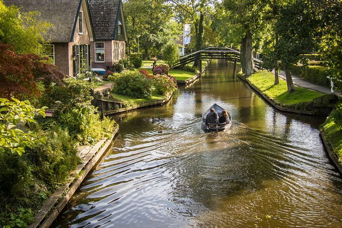 private-daytrip-to-zaanse-schans-giethoorn-incl-1-h-canaltour
