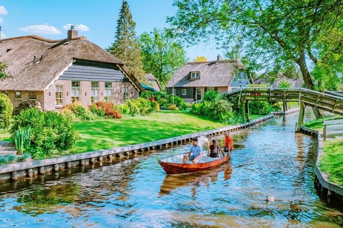 private-daytrip-to-zaanse-schans-giethoorn-incl-1-h-canaltour