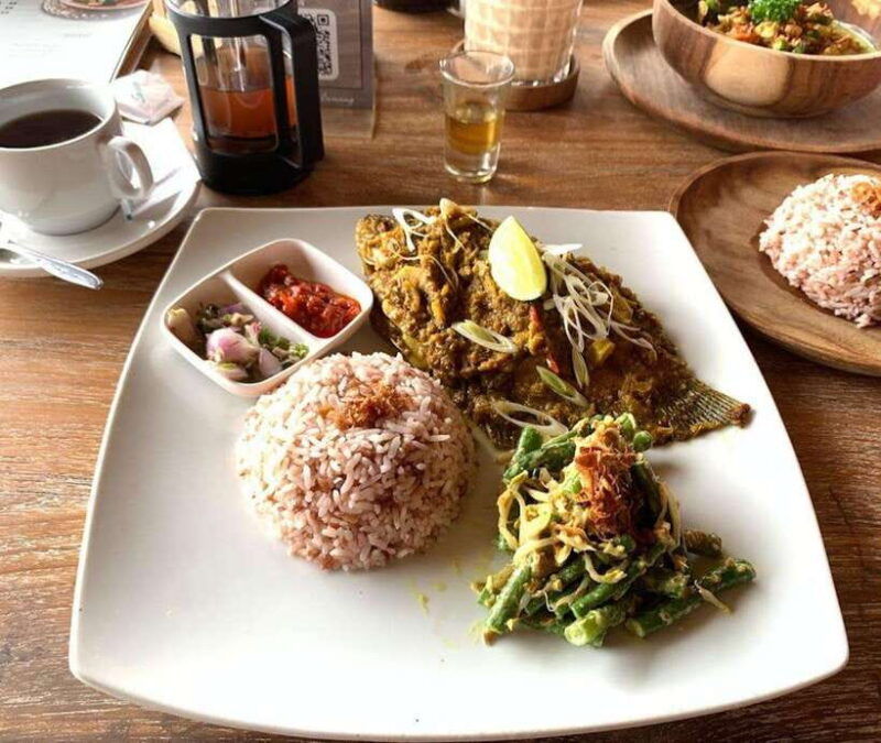 private-daytripjatiluwihpurification-ceremonywaterfalls