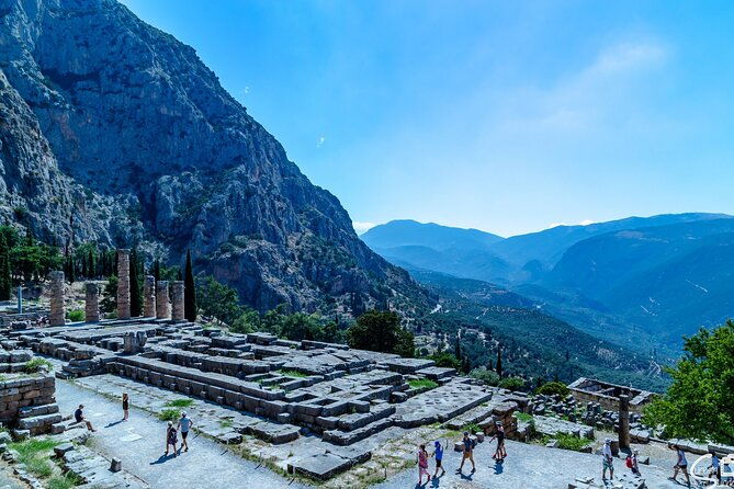 private-delphi-and-hosios-loukas-monastery-great-lunch-and-drinks-included