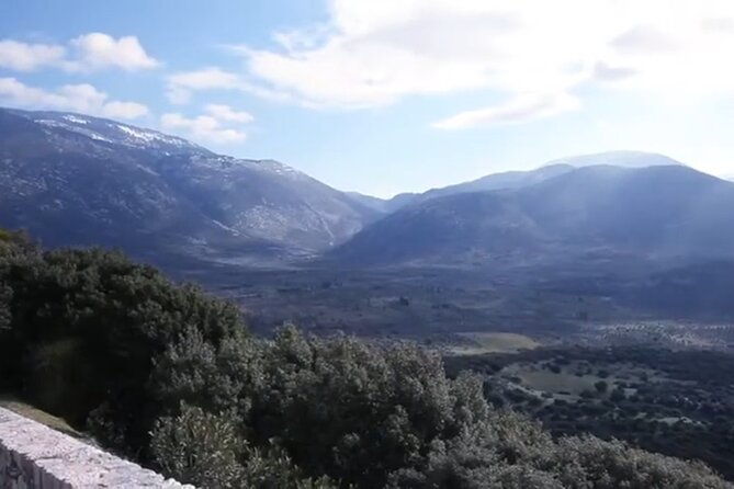 private-delphi-tour-with-a-pickup