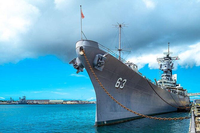 private-deluxe-arizona-memorial-and-uss-missouri-battleship-tour