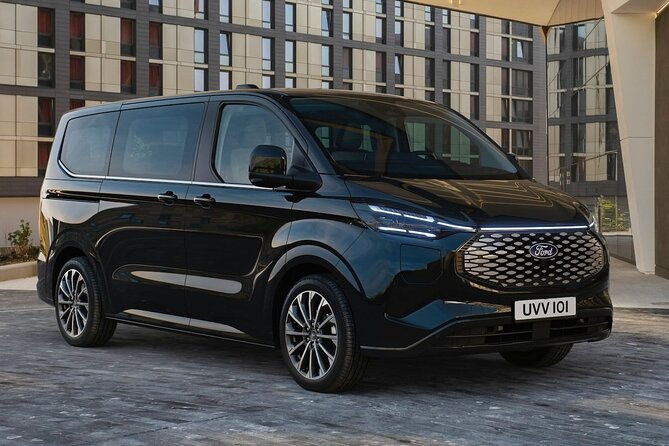 private-departure-from-bari-or-brindisi-city-to-bari-bri-airport