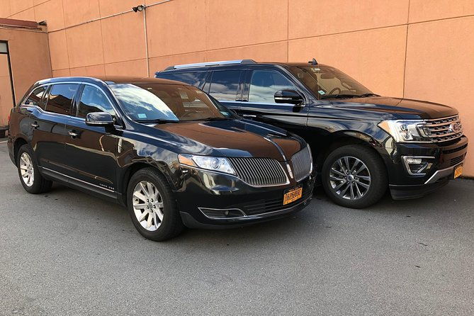 private-departure-transfer-brooklyn-to-nyc-airports-jfk-lga-ewr-2