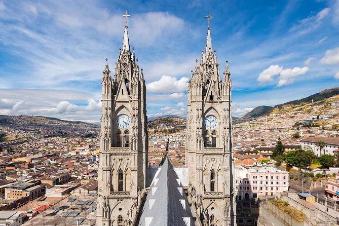 private-departure-transfer-from-quito-to-the-airport-one-way