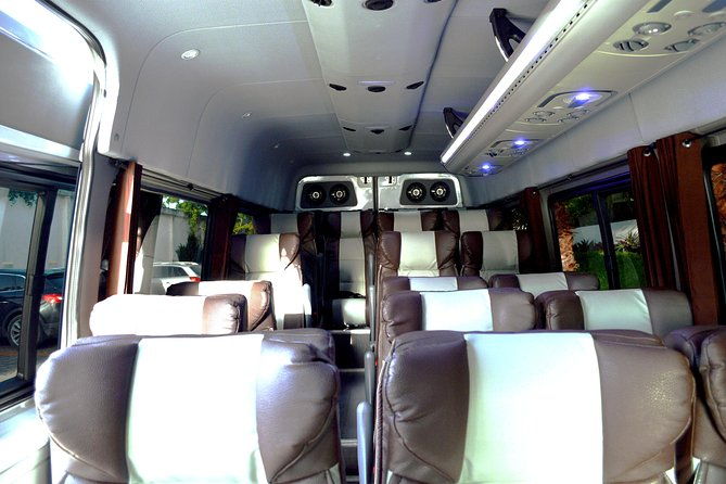 private-departure-transfer-hotels-to-george-f-l-charles-international-airport