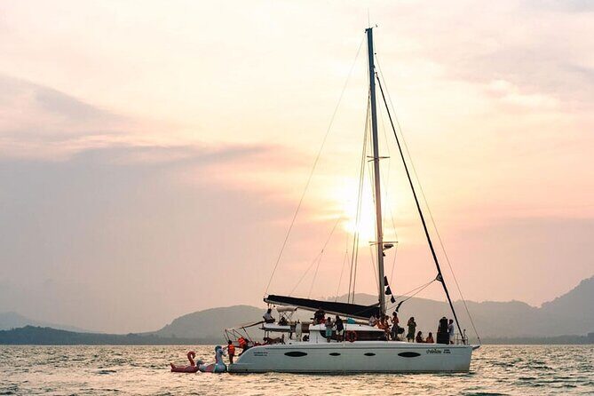 Private Dinner Cruise by Catamaran Yacht - Introduction