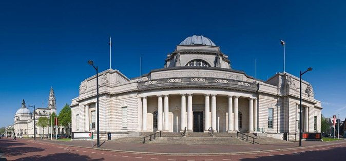 private-doctor-who-walking-tour-of-cardiff