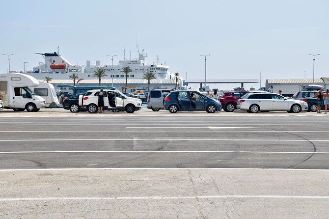 private-door-to-door-airport-split-transfer-up-to-15-people