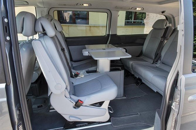 private-door-to-door-transfer-from-krakow-to-prague