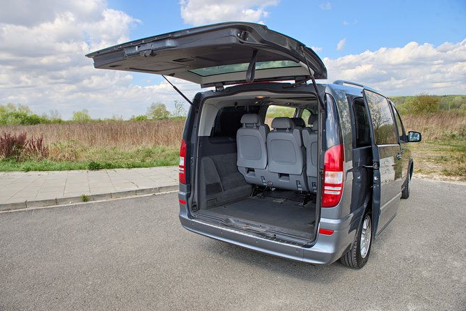 private-door-to-door-transfer-from-krakow-to-prague