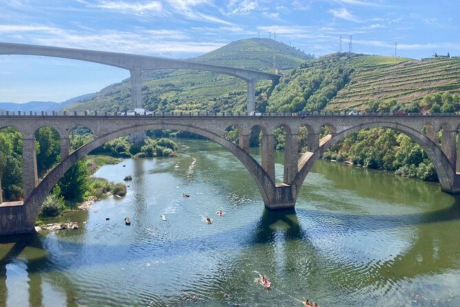 private-douro-valley-all-inclusive-tastings-lunch-boat