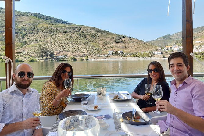 private-douro-valley-tour-with-sommelier-lunch-and-wine-tasting