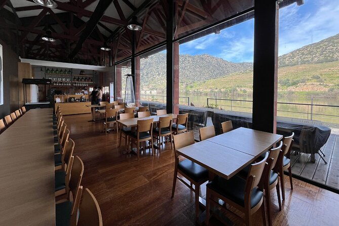 private-douro-valley-tour-with-yacht-wine-tasting-and-lunch