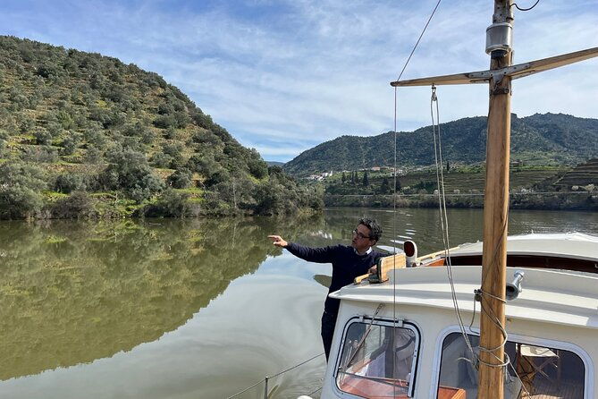 private-douro-valley-tour-with-yacht-wine-tasting-and-lunch