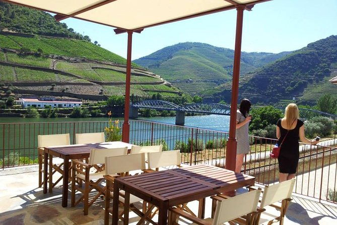 private-douro-valley-wine-tour-2-wine-estates-lunch-and-cruise