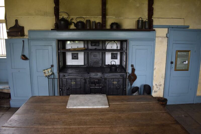 private-downton-abbey-day-tour-including-highclere-castle