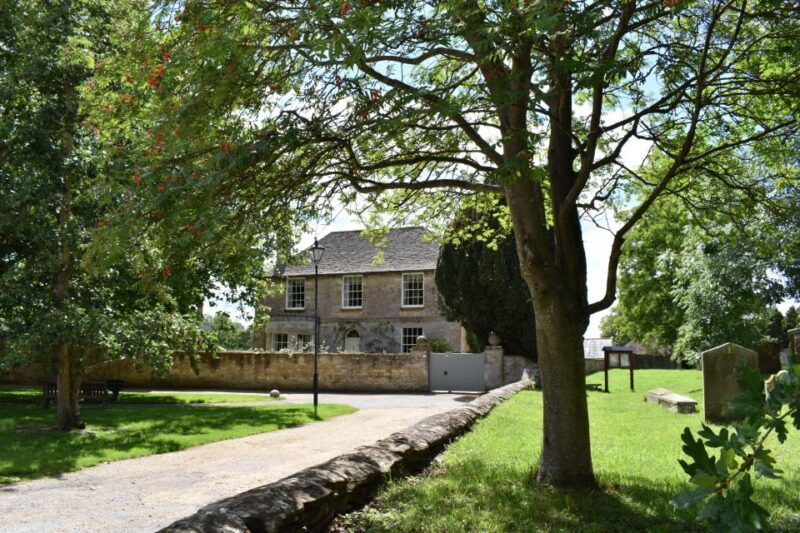 private-downton-abbey-day-tour-including-pub-lunch