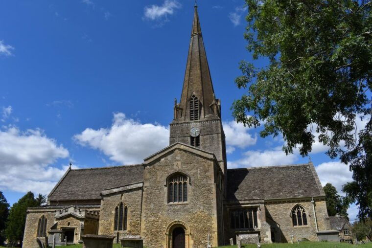 private-downton-abbey-day-tour-including-pub-lunch