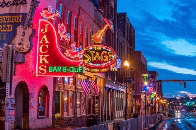 Private Downtown Nashville Party Tractor Tour 21+ Only! - What Is the Private Nashville Party Tractor Tour?