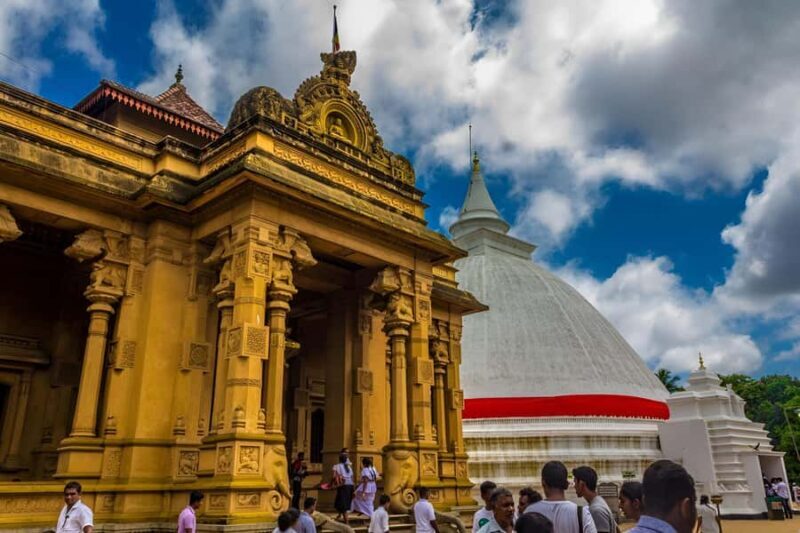 Private Driver: Kelaniya Temple & River View Scenic Ride - Discovering Kelaniya Raja Maha Viharaya