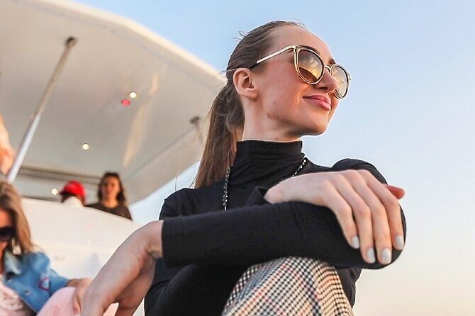 Private Dubai 2 Hours Luxury Yacht Charter with BBQ Option - Analyzing the Experience in Detail